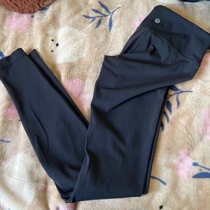 Black lululemon leggings